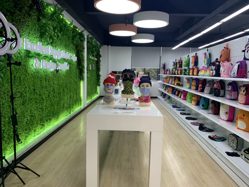 Showroom Produk 1000 Meter Persegi Baru