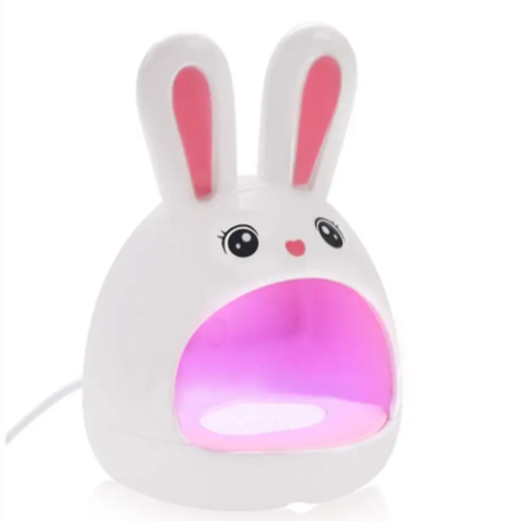 Bagaimana Lampu Kuku Mempengaruhi Standar Manikur Profesional di Seluruh Dunia?